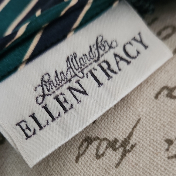 Ellen Tracy Navy Blue And Dark Green Striped Silk Blouse Size 4P - Picture 2 of 10